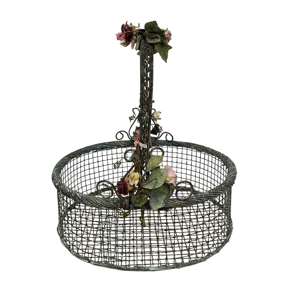 Vintage Shabby Chic Wire Basket Floral Handle Rustic Metal Cottagecore Décor‎